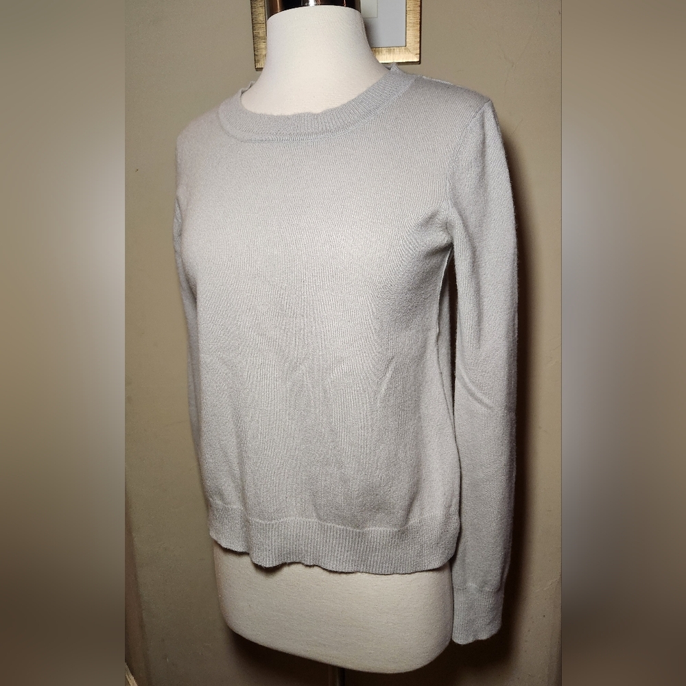 Inhabit Crew Neck Cashmere Sweater Size‎ Small Light Gray